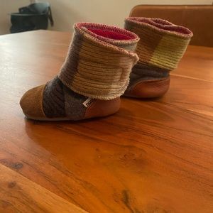 Nooks Wool Baby Booties - 6 month. Like new condition